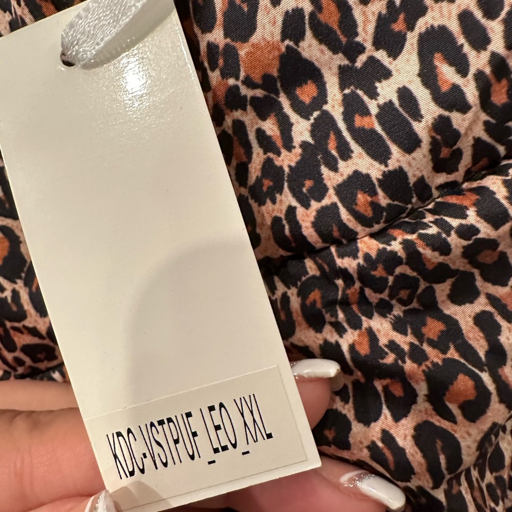 Leopard Print Vest - Picture 2 of 2